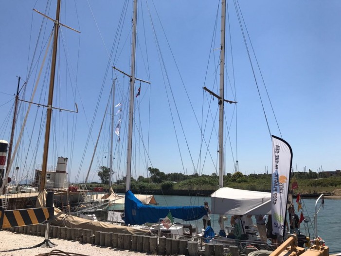 Expedition Med con Novamont sul veliero per studiare la plastisfera