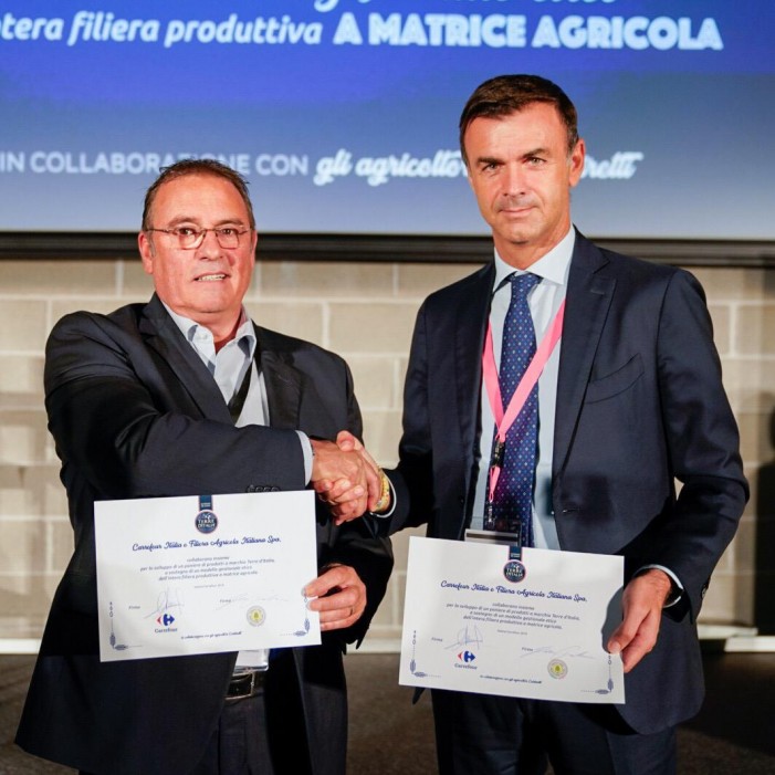 Accordo Coldiretti-Carrefour per portare il cibo italiano nel mondo