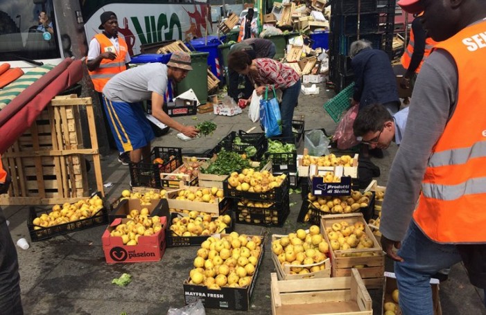 “Miracolo” ecocircolare a Porta Palazzo: in un anno salvati 74 mila Kg di cibo