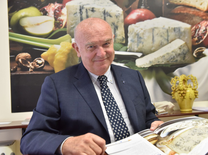 Auricchio: “Il Gorgonzola colorato non esiste”