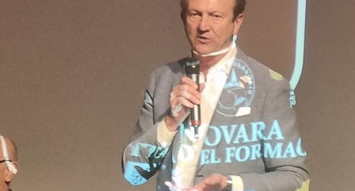 Quattrorose, nuova avventura per Igor Gorgonzola. Sarebbe piaciuta a nonno Natale