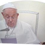 papa francesco clipped