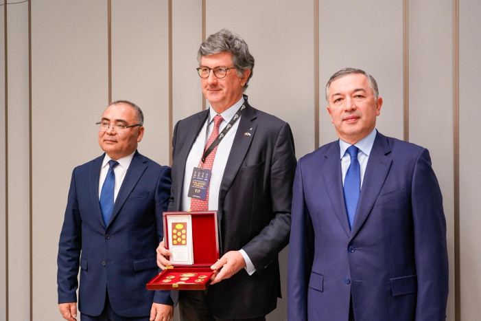 Trattoristi uzbeki in Italia, via al corso di formazione Trattoristi uzbeki in Italia, via al corso di formazione