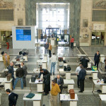 Vercelli, capitale europea della produzione del  riso (tre milioni di quintali per anno), dal 1974 è la sede della Borsa Merci, dove tutte le settimane, al martedi e venerdi, viene definito il prezzo delle varie qualità di riso. Nel laboratorio della Borsa viene calcolata l'effettiva resa delle differenti qualità. La borsa del riso si trova all'interno del Palazzo della Casa dell'Agricoltore, classico esempio di architettura del periodo fascista.