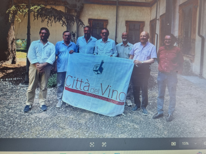 Le notti del vino, incontri con il territorio e la cultura Le notti del vino, incontri con il territorio e la cultura