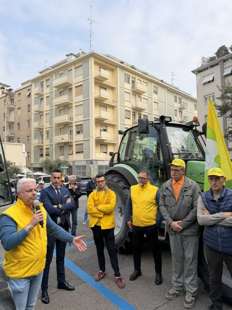 “Dignità, rispetto, prezzi!”. Coldiretti in piazza per il riso